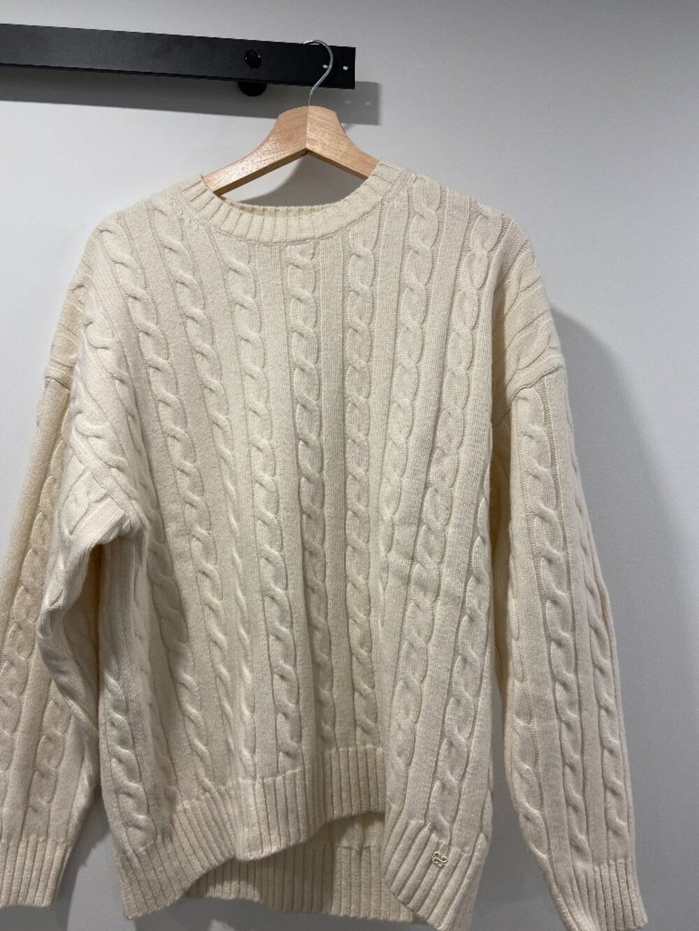 Aritzia Peggy Sweater - White